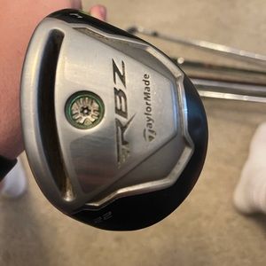 Taylor made 4 hybrid